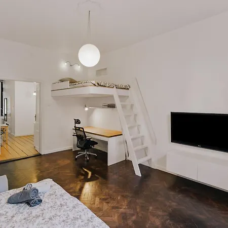 Traugutta Loft *